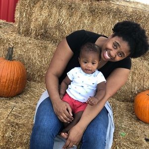 Meet your Posher, Dominique